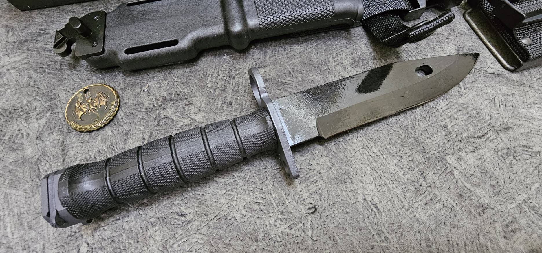 Ontario M-9 Black Bayonet & Scabbard (7" Black)