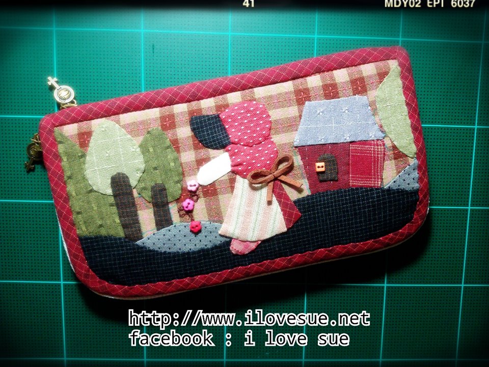 กระเป๋าใบยาว Applique โทนแดง - สั่งทำ