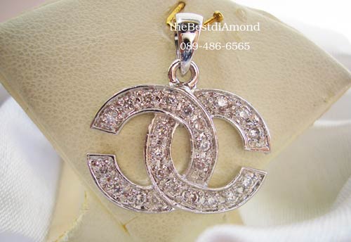 สินค้าหมด+BP423RD+++จี้chanelแสนสวยขนาดใหญ่+++ สุดฮิตกับเครื่องหมายchanel งานสวยมาก ดูดีมากๆเลยค่ะใส่แล้วไฮโซมั่กมากๆ ไม่ล้าสมัยเลยค่ะ ไม่ควรพลาดนะคะ
