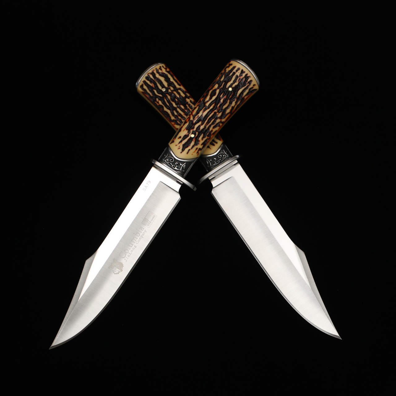 มีดเดินป่า COLUMBIA รุ่น SA79 คมกริบ ด้ามอะครีลิกลายเขากวาง