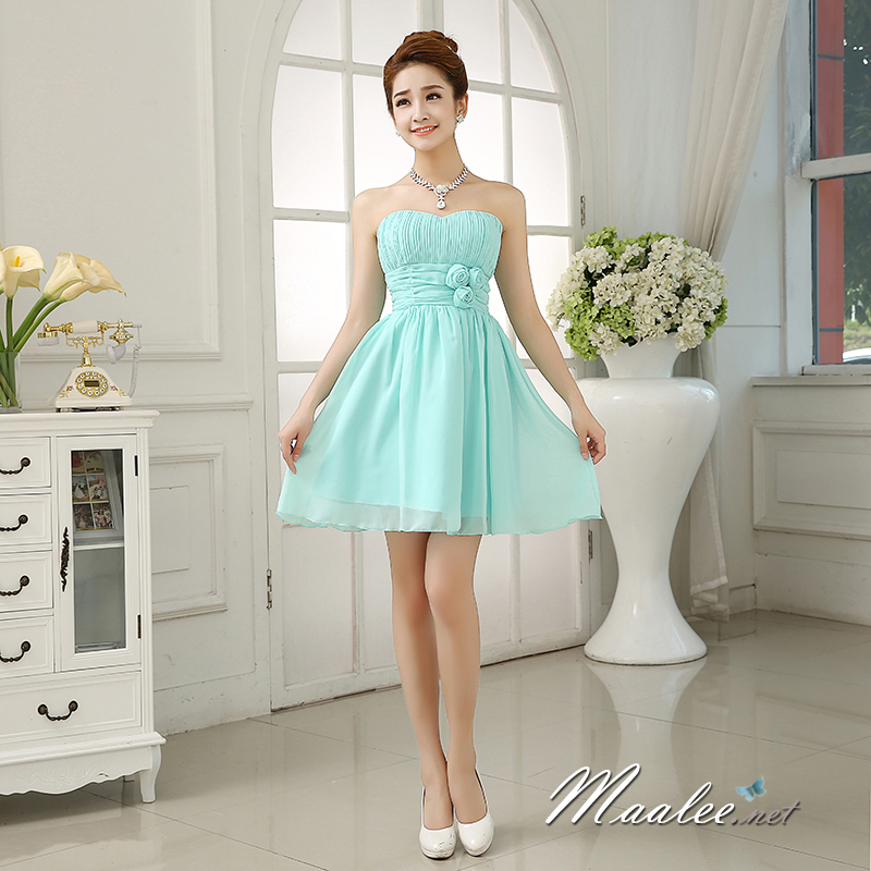 พร้อมส่ง ชุดเดรสสั้น เกาะอก จับสม๊อกด้านหลัง สีเขียวอ่อน