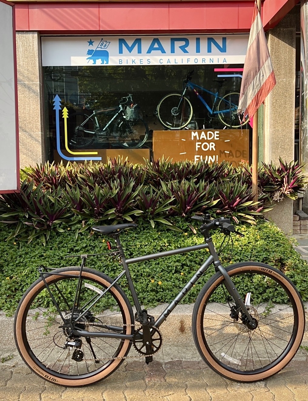 จักรยานกราเวล MARIN Nicasio SE (Mat Tan) | เฟรม CrMo ทนทาน ระบบไฮดรอลิกเบรก | พร้อมอุปกรณ์ครบ