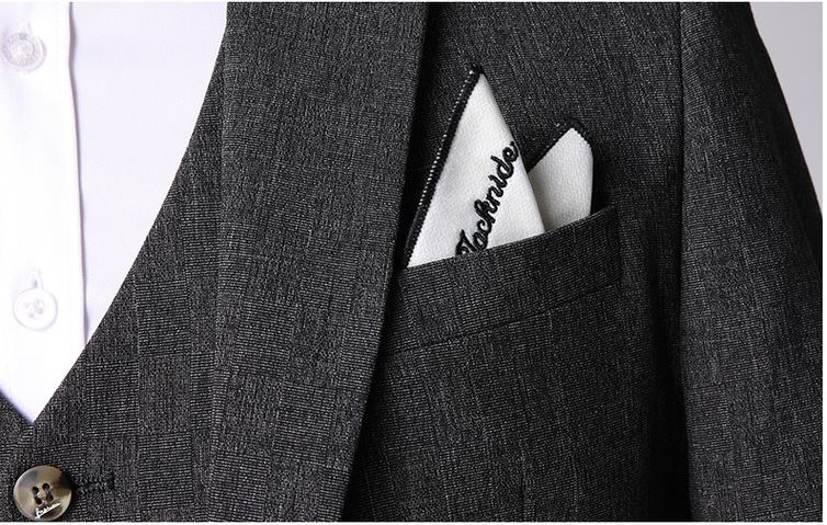 Pre-order ชุดสูทชาย เนื้อผ้าฟูเด้ง สีดำ (พร้อมเสื้อกั๊ก)