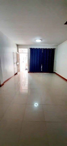 ขาย ทาวน์เฮาส์หมู่บ้านเพทายเพลส ลำลูกกาคลอง3 แบบ 2 ห้องนอน 2 ห้องน้ำ ขายพร้อมคนเช่า ใกล้ รพ.สินแพทย์ ใกล้รถไฟฟ้าคูคต