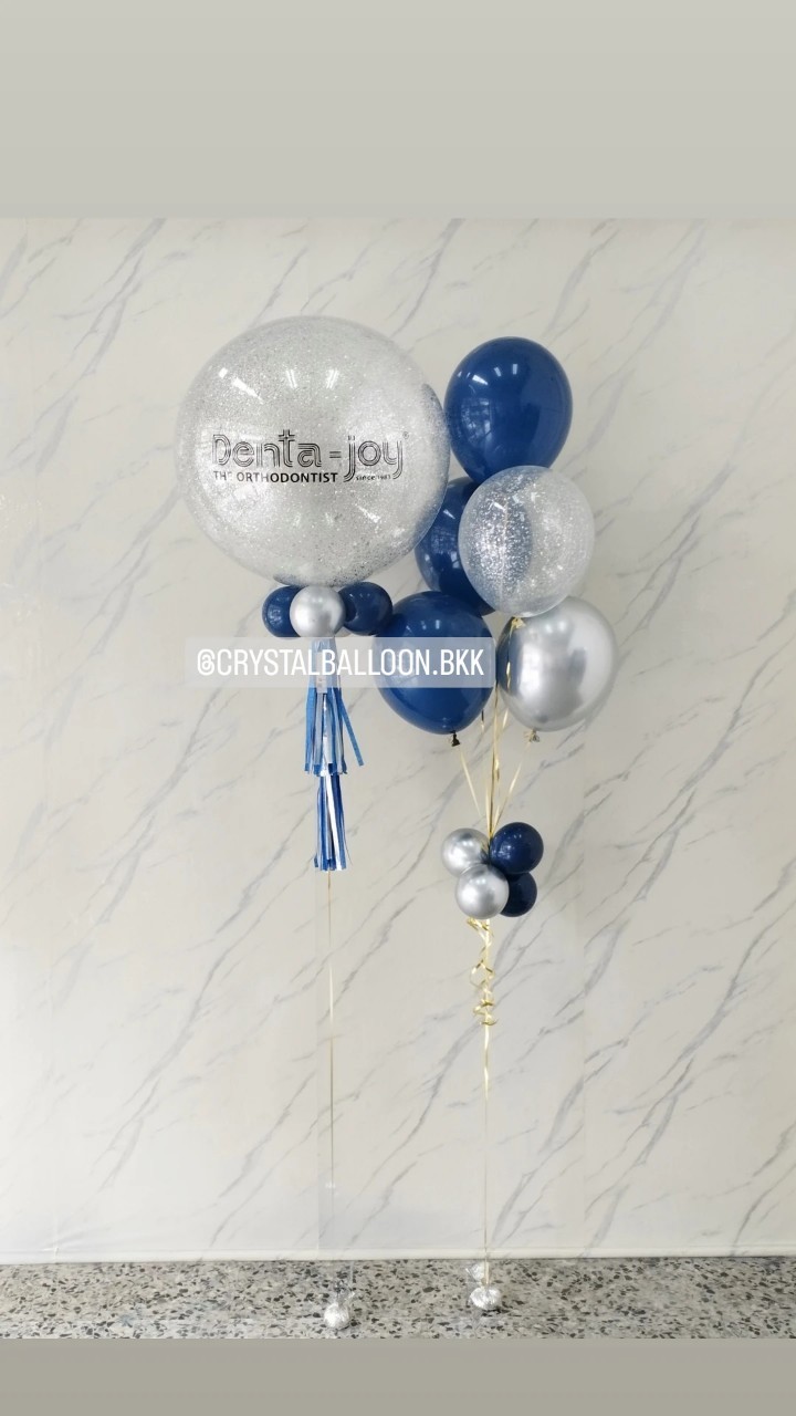 ลูกโป่ง เปิดร้าน Bubble ขนาด 24" กลิตเตอร์สีเงิน 1 ลูก พร้อม ช่อลูกโป่ง ช่อ 5 ลูก 1 ช่อ Theme Dark Blue พร้อมตกแต่ง สามารถเปลี่ยนสีลูกโป่ง/เปลี่ยนข้อความ/เปลี่ยนขนาดได้
