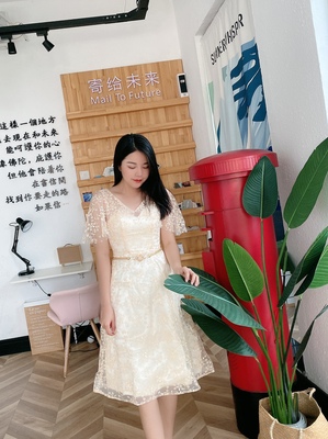 Pro-order เดรสสวย ถ่ายพรีเวดดิ้ง สวยหวาน ลูกไม้ (ซิปหลัง)