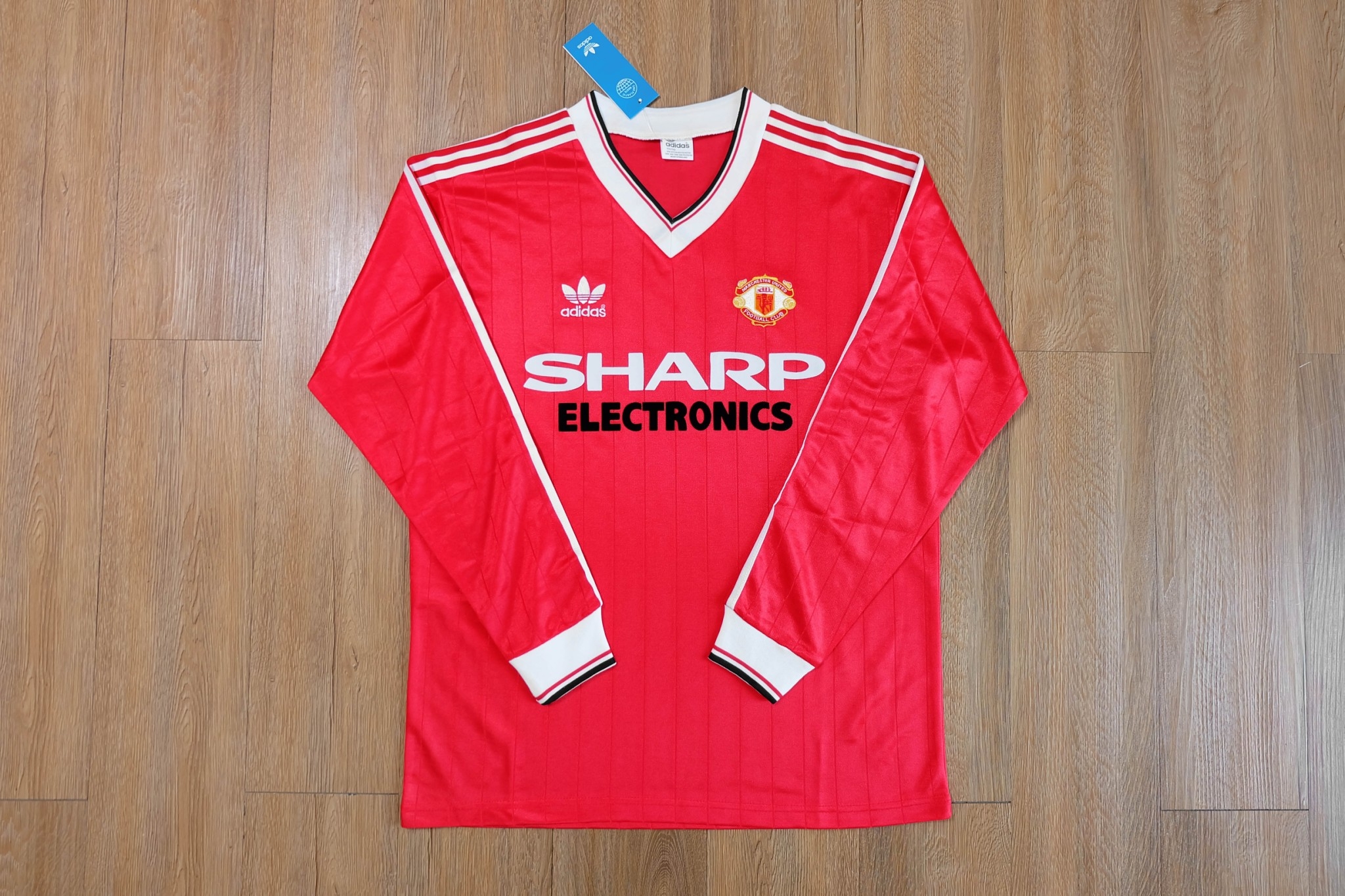 Manchester United 1982/83 Long sleeve Vintage Jersey เสื้อฟุตบอลแมนยูย้อนยุค Sharp Eletronics
