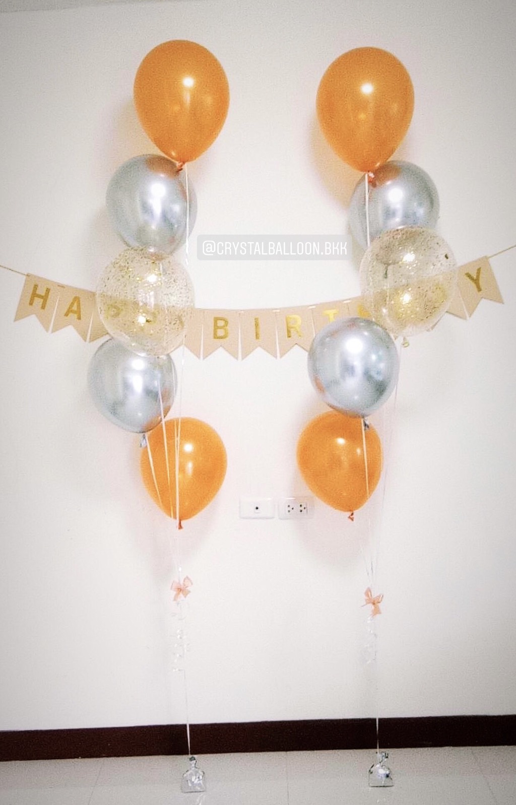 ลูกโป่ง วันเกิด พร้อม ป้ายธง Happy Birthday พร้อม ช่อลูกโป่ง ช่อ 5 ลูก 2 ช่อ,ลูกโป่งใส ใส่กลิตเตอร์ พร้อมตกเเต่ง สามารถเปลี่ยนสีลูกโป่ง/เปลี่ยนสี-ป้ายธงได้