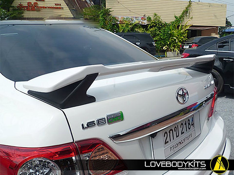สปอยเลอร์ยก มีไฟเบรก TRD Sportivo V3 : ALTIS 2010-2013