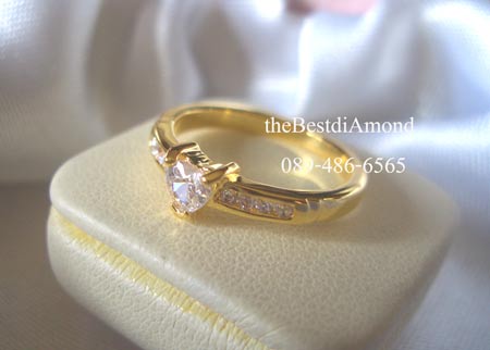 BR954 แหวนเพชรหัวใจ 25 สตบ่าข้าง 1 แถวเรียบๆ แต่น่ารักมาแล้ว อยู่ได้นานไม่มีout นำเพชรหัวใจ มาผสมเพชรกลม เพชรเล่นไฟดีทั้งเพชรหัวใจ+เพชรกลม