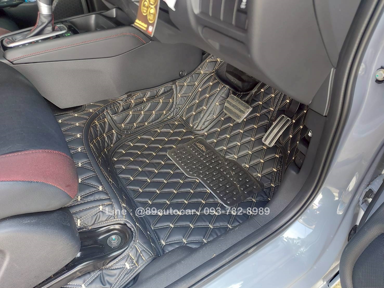 พรมรถยนต์ Honda City Hatchback 2025 ปูพรมVVIP สีดำด้ายทอง เต็มคัน