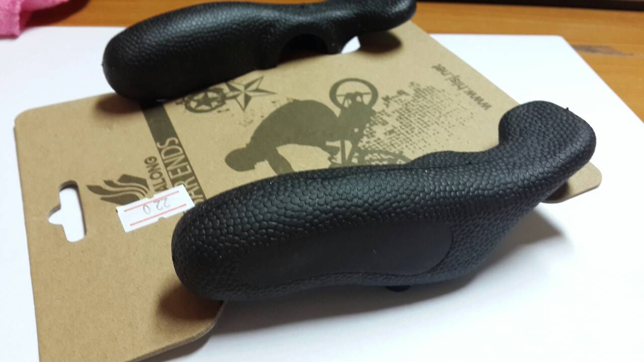 Bar End บาร์เอนยาง แบบมีนวดมือ Hualong Bar Ends