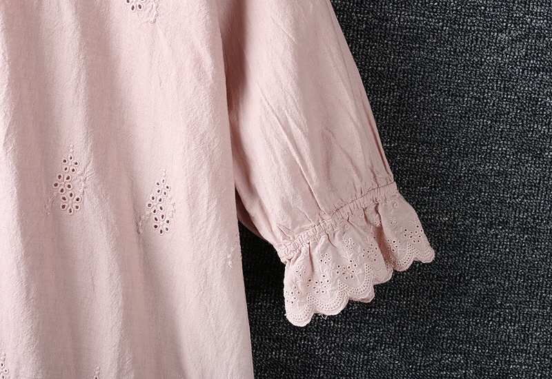 เสื้อผ้าฝ้ายลายปักแต่งปกระบายผ้าลูกไม้