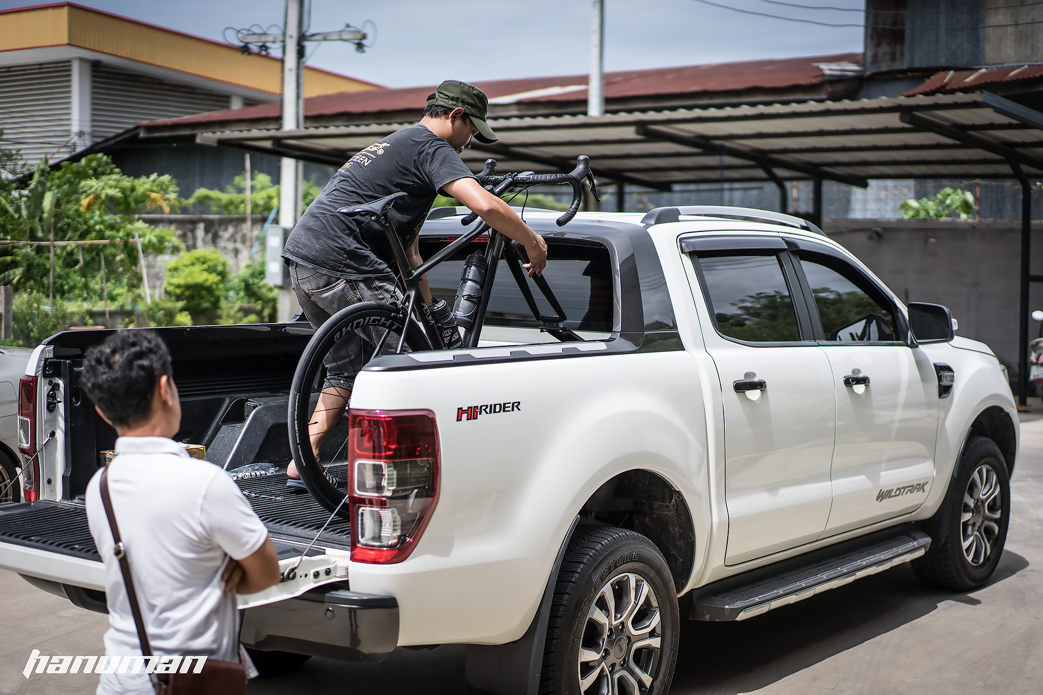 แร็คบรรทุกจักรยาน Hanuman Rack X2L Car Bike Rack สำหรับรถกระบะ ใส่ได้สองคัน 165CM.