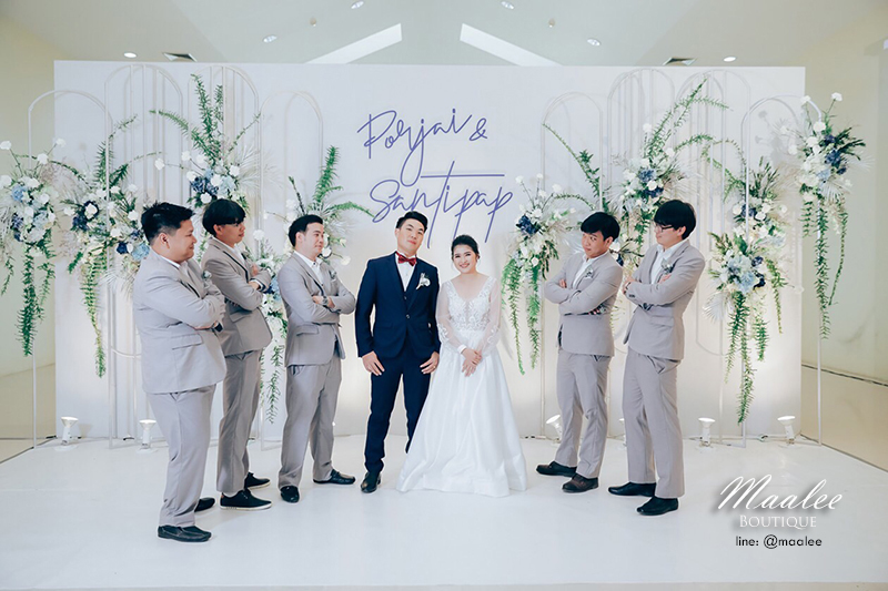 พร้อมเช่า ชุดสูทชาย สีเทาอ่อน เข้ารูป พร้อมเสื้อกั๊ก