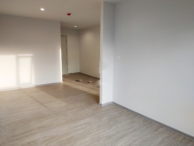 ให้เช่าคอนโด รีช พหลโยธิน 52 ชั้น 4 ห้อง 30 ตรม.ห้องใหม่ ใกล้ BTS สะพานใหม่