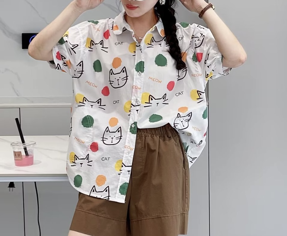 เสื้อผ้าฝ้ายพิมพ์ลายแมวแต่งกระเป๋าฃ้าง