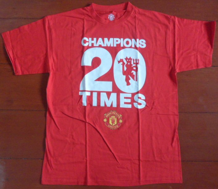 เสื้อที-เชิ๊ต (เสื้อยืดคอกลม) ฟุตบอล ทีมสโมสรแมนเชสเตอร์ ยูไนเต็ด ชุดที่ระลึก 20 TITLES EPL CHAMPIONS ใหม่ M-Size / MANCHESTER UNITED Football T-Shirt Commemorative Kit 20 TITLES EPL CHAMPIONS Jersey NEW M-Size