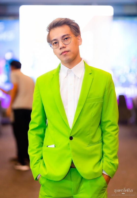 พร้อมเช่า ชุดสูทชาย สีเขียวอ่อน สไตล์เกาหลี (ไม่มีเสื้อกั๊ก)