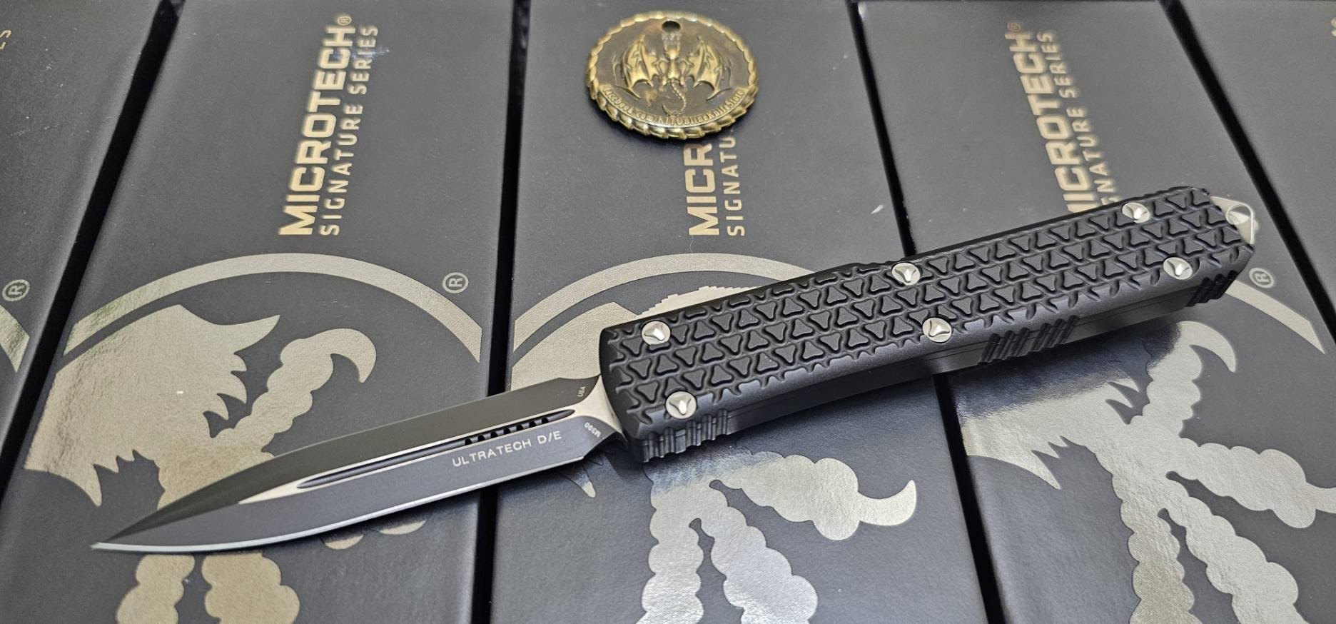 MICROTECH TRI-GRIP ULTRATECH "EKNIVES EKCLUSIVE" BLASTED HARDWARE OTF KNIFE 3.4" BLACK DAGGER