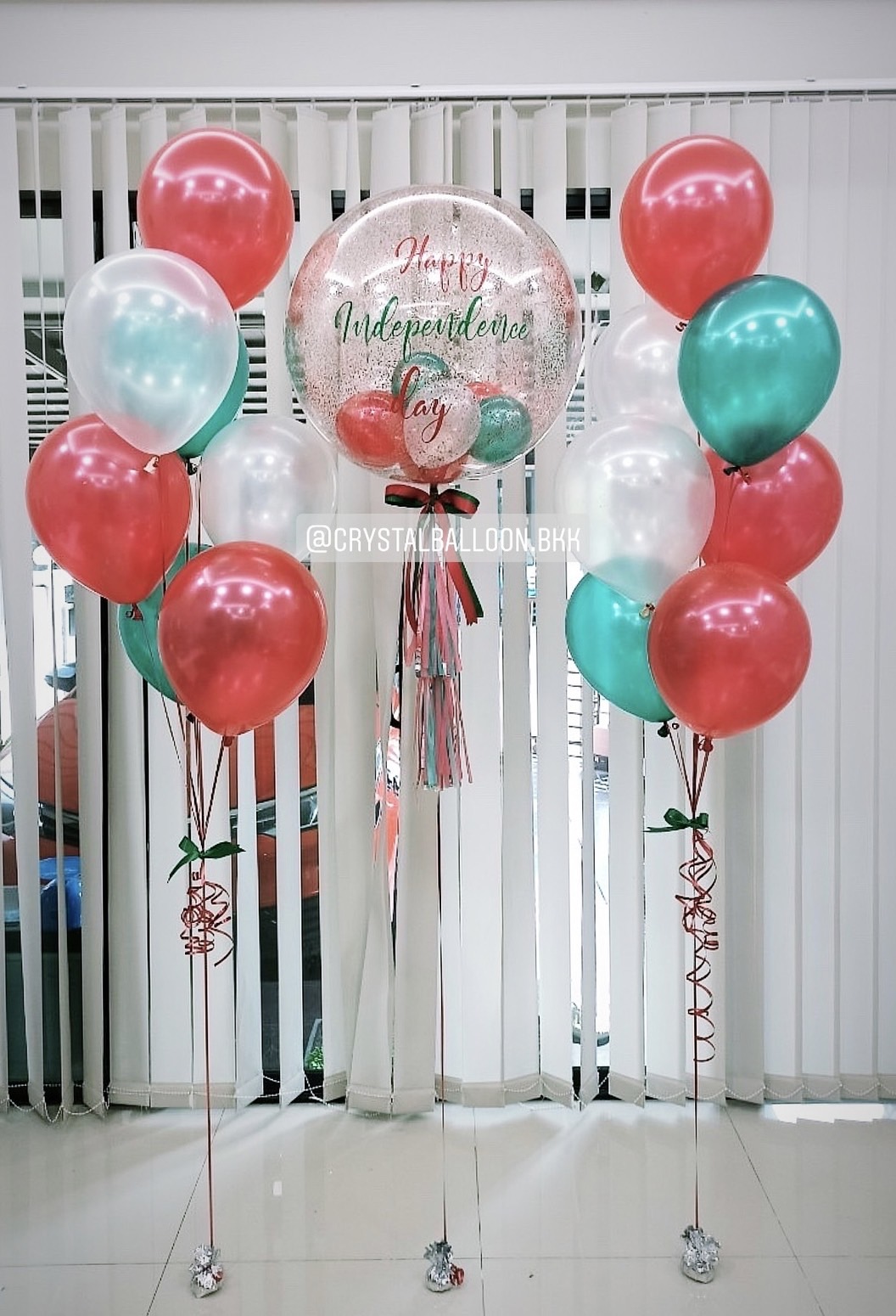 ลูกโป่ง แสดงความยินดี Bubble ขนาด 24" Theme สีเขียว-สีแดง พร้อม ช่อลูกโป่ง ช่อ 7 ลูก 2 ช่อ พร้อมตกเเต่ง สามารถเปลี่ยนสีลูกโป่ง/เปลี่ยนข้อความ/เปลี่ยนขนาดได้