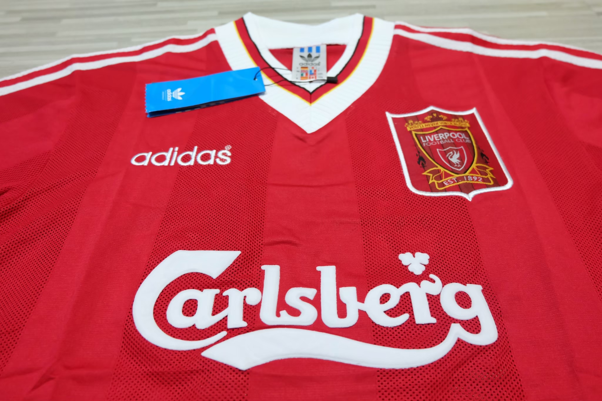 Liverpool 1995/1996 Vintage Jersey เสื้อฟุตบอลลิเวอร์พูลย้อนยุค Carlsberg เสื้อลิเวอร์พูลคอหนา