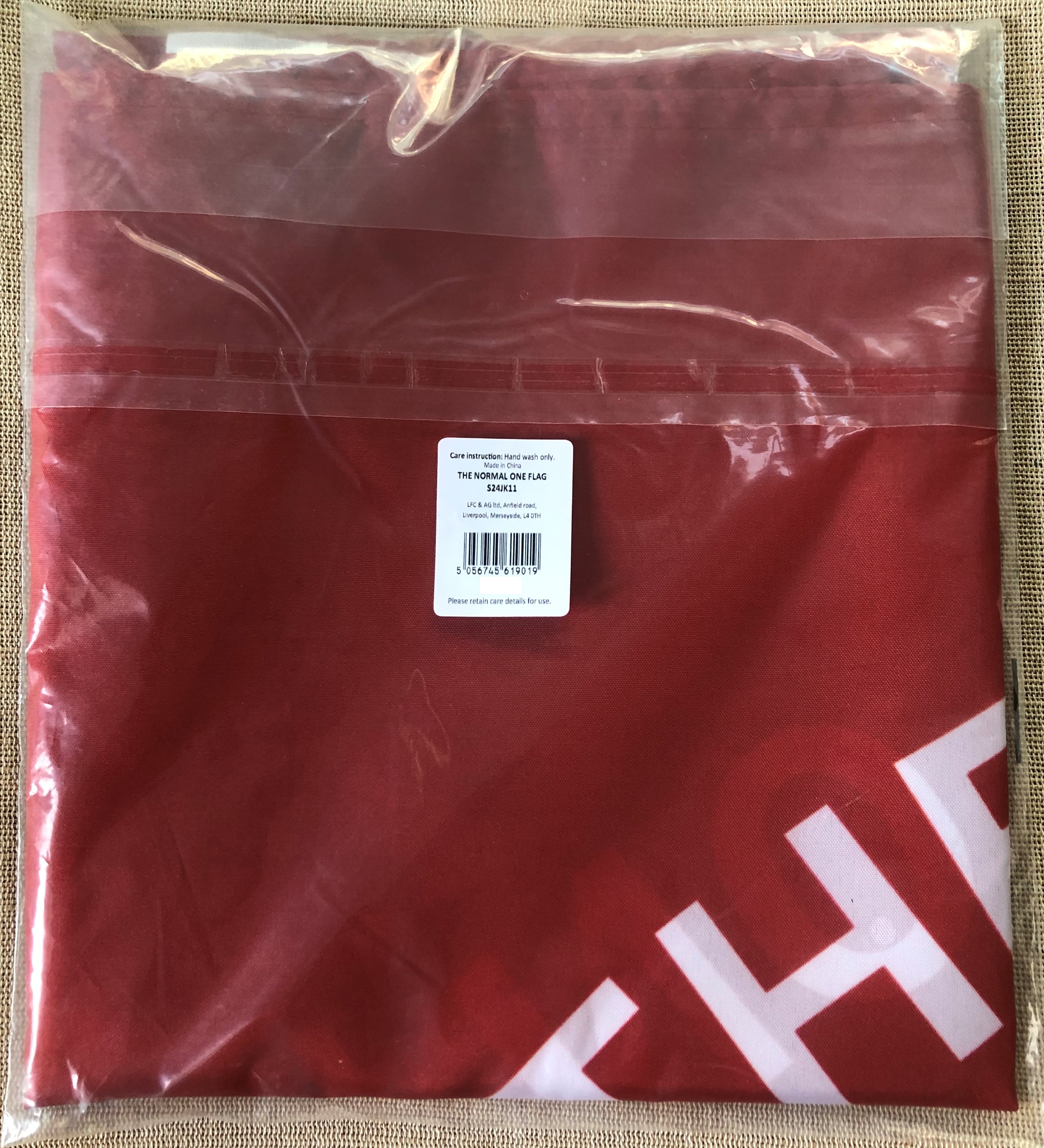 ธง ฟุตบอล สโมสรลิเวอร์พูล - THE NORMAL ONE ใหม่ / LIVERPOOL Football Club Flag - THE NORMAL ONE NEW