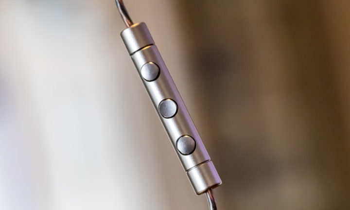 ขาย 1MORE Quad Driver สุดยอดหูฟัง Hybrid 4 ไดรเวอร์ 3BA + 1Carbon Dynamic ตัว Top ระดับ HiFi