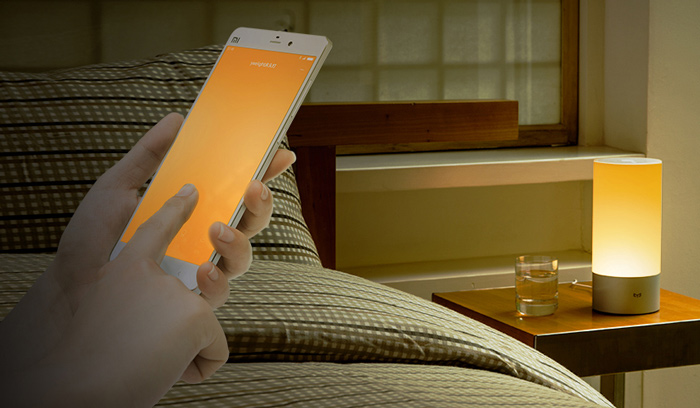 ขาย Xiaomi Yeelight Bedside Lamp โคมไฟอัจฉริยะ เปลี่ยนสีหลอดไฟได้