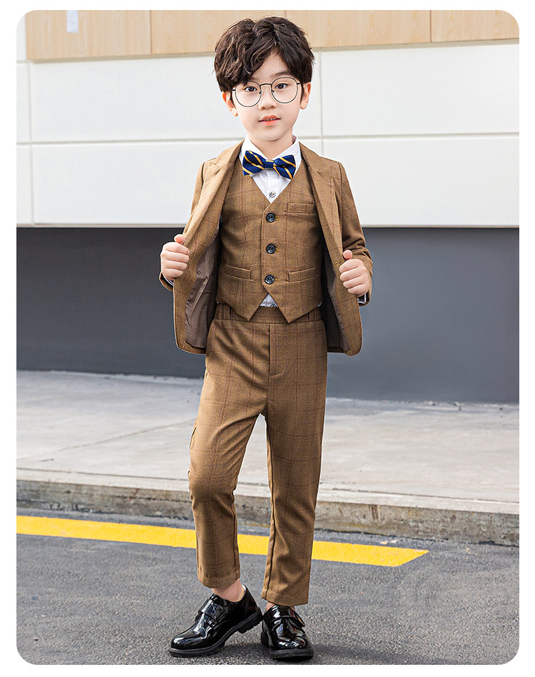 พร้อมเช่า ชุดสูทเด็กชาย สีน้ำตาลลายตาราง ** พร้อมเช่าไซส์ 110 130 **