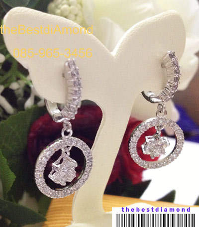 BE824RD+++ต่างหูระย้า ดอกไม้ กรอบกลม เพชรCZ +++ สวย เริ่ด ไฮโซ แบบจากร้านเพชรเลยค่ะ งานสวย เรียบร้อย ดีไซน์สวยเก๋ หรูหรา ใส่แล้วหน้าเรียวสวย เว่อร์