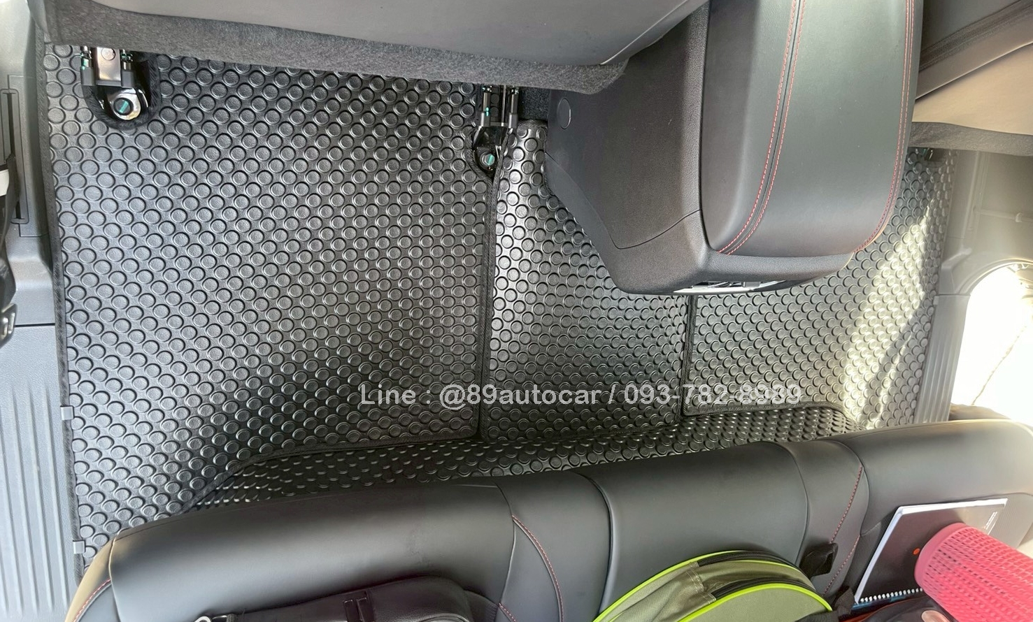 พรมกระดุมปูพื้นรถ JAC T9 สีดำขอบดำ เต็มคัน