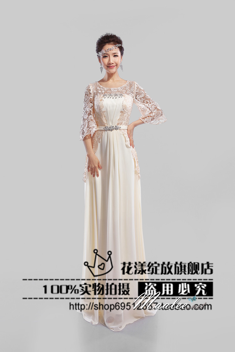 พร้อมเช่า ชุดราตรียาว สีเขียวอ่อน แขนสามส่วน แต่งลูกไม้ จับเดรปทรงนาฬิกาทราย (L-3XL)