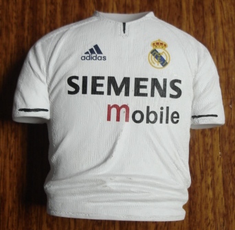 ที่ทับกระดาษ ฟุตบอล สโมสรเรอัล มาดริด - #23 เบ็คแฮม HOME KIT 2003/04 ใหม่ / REAL MADRID Football Club Paperweight - #23 BECKHAM HOME KIT 2003/04 NEW