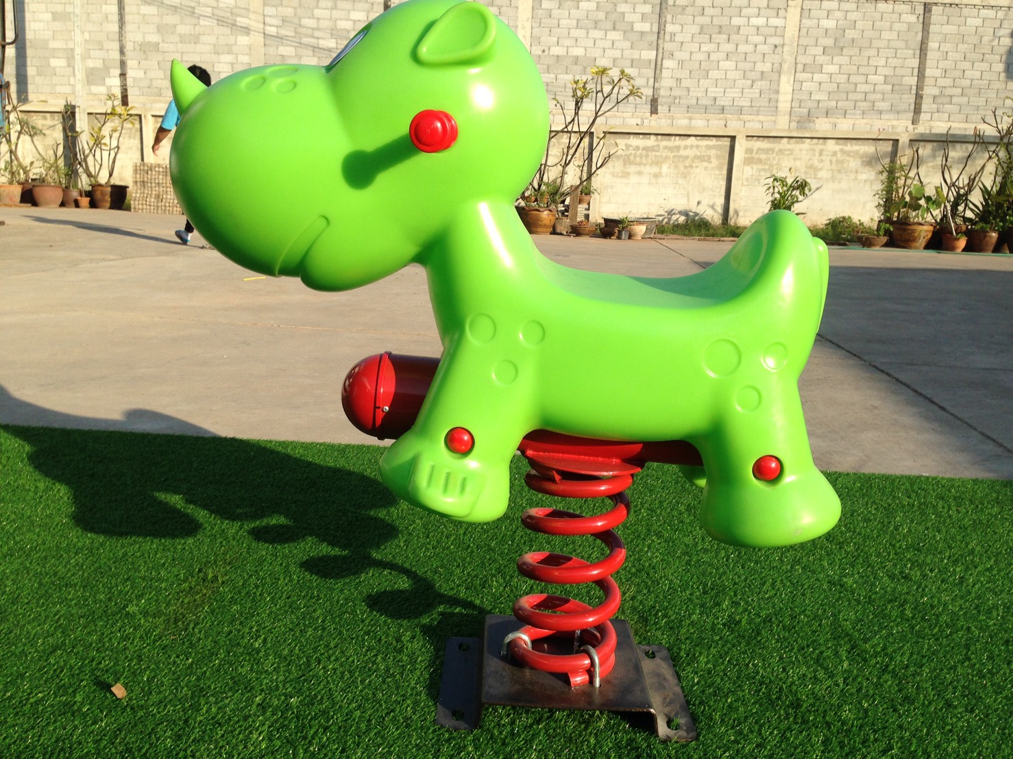 แรดสปริงโยกเยก