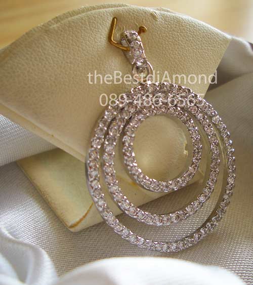 +++ BP601RD+++จี้เพชร 3 circles+++จี้เพชรcz สุดหรู Intrend แบบออกมาจากร้านจิวฯ เลยค่ะ เก๋ไก๋ ทันสมัย โฉบเฉี่ยวมากๆๆ ไม่ควรพลาดนะคะ