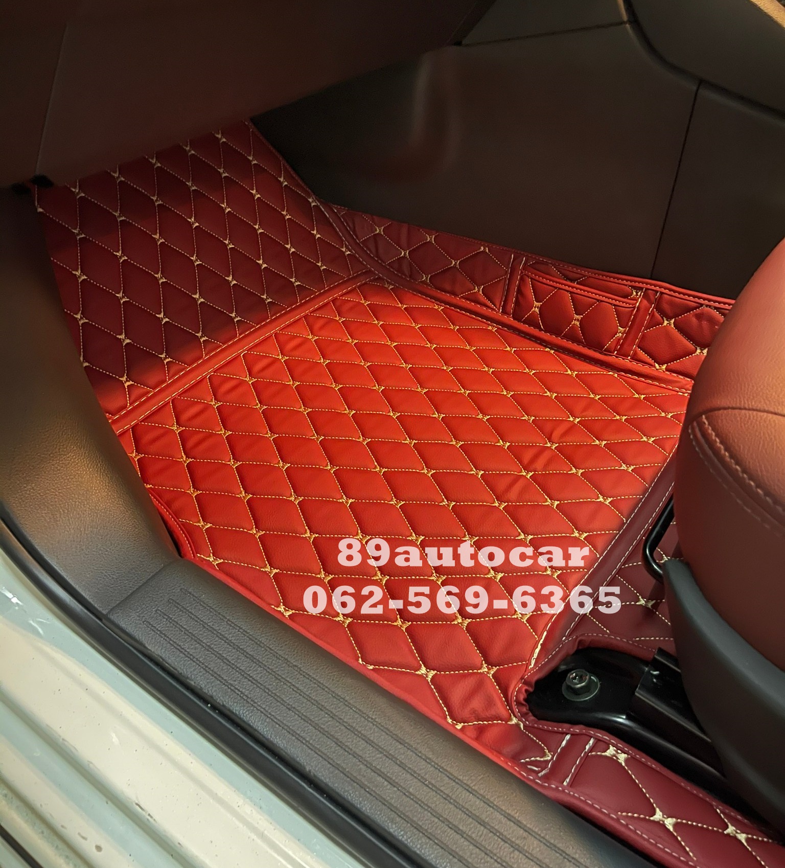 พรมปูพื้นในรถยนต์ Nissan Almera 2020 เข้ารูป