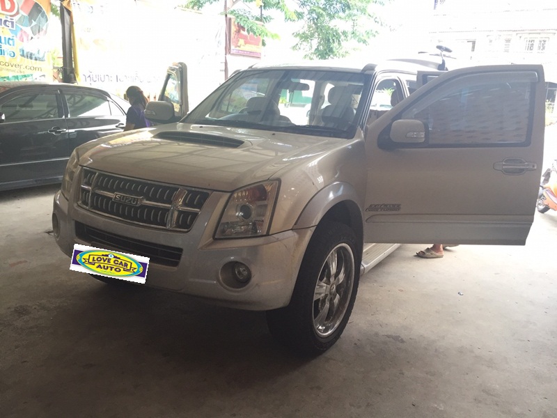 โรงงานพรมรถยนต์ Isuzu Mu-7 ไวนิลสีครีม