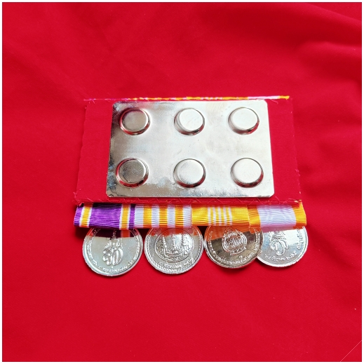เหรียญทีระลึก งานเข้าแผง รุ่น 2-4 เหรียญ พร้อมกล่อง พร้อมส่ง!!!