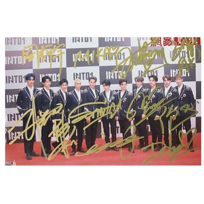 Photocard (6") พร้อมลายเซ็น INTO1 & CHUANG 2021