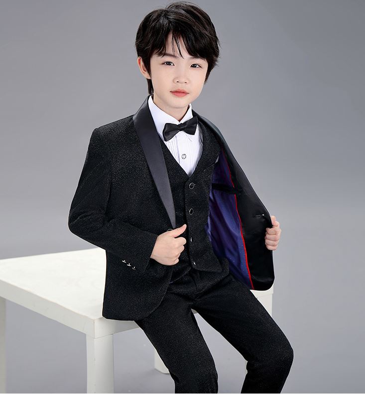 พร้อมเช่า ชุดสูทเด็กชาย สีดำ เนื้อกากเพชร แบบหรูหรา **พร้อมเช่า 120,130,140,150,160,170**