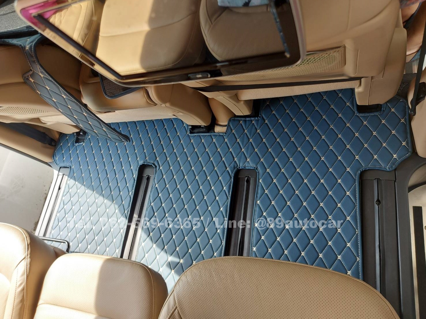 พรมปูพื้นรถยนต์ Hyundai H1 impressive ปูพรม6D สีน้ำเงินด้ายทอง เต็มคัน