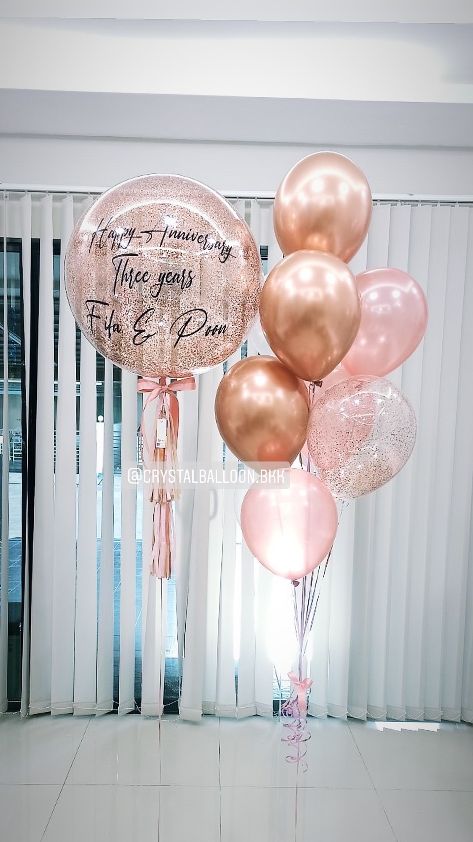 ลูกโป่ง Happy Anniversary วันครบรอบ Bubble ขนาด 24" สีโรสโกล พร้อมตกแต่ง ช่อลูกโป่ง 9 ลูก 1 ช่อ,ลูกโป่งใส ใส่กลิตเตอร์ สามารถเปลี่ยนสีลูกโป่ง/เปลี่ยนข้อความ/เปลี่ยนขนาดได้