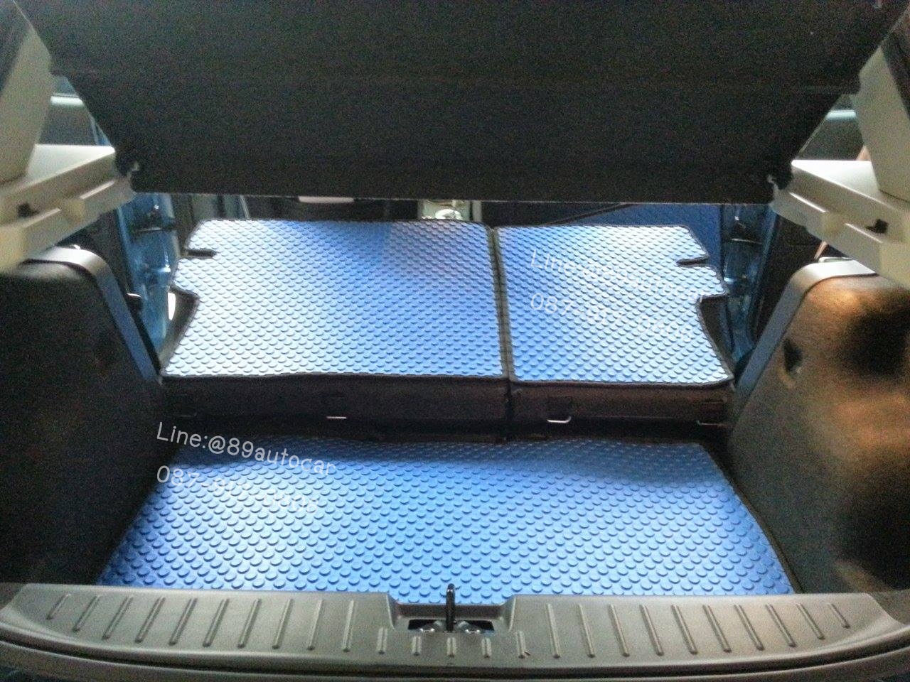 พรมรถยนต์สั่งตัด MG3 ลายกระดุมสีฟ้าขอบดำ + ท้าย + พับเบาะ