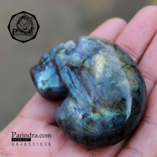 หิน ลาบราดอไลท์ (Labradorite) แกะสลักรูปหัวกระโหลก ประกายสีเขีวเหลือง #LA108