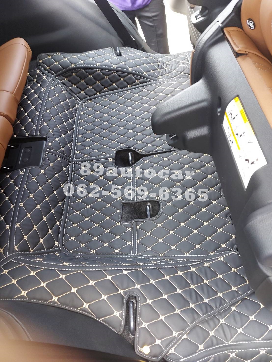 พรมรถยนต์ All New Isuzu Mu-X 2021 ปูพรม7D สีดำทอง + ไวนิลสีเทา เข้ารูป