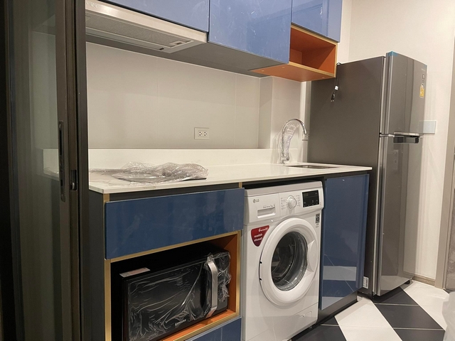 ให้เช่าคอนโด เดอะ เบส สะพานใหม่ ชั้น 3 ห้อง 28 ตรม.เฟอร์ครบ มีเครื่องซักผ้า ติดรถไฟฟ้าสายหยุด