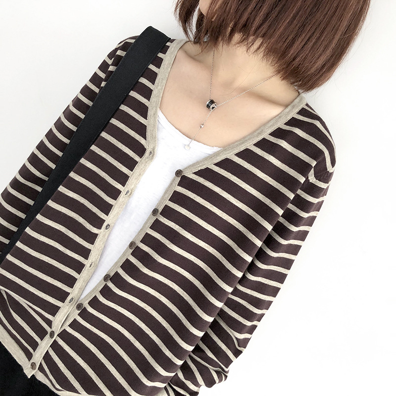 เสื้อคลุมผ้ายืดไหมพรมลายทาง