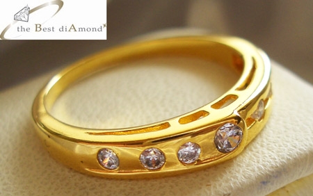 BR036+++แหวนแถว เพชรCZ เรียบๆ แต่ดูดี ใส่ติดนิ้วได้สบาย งานเนี๋ยบ เรียบร้อย เหมือนจริงมากๆ