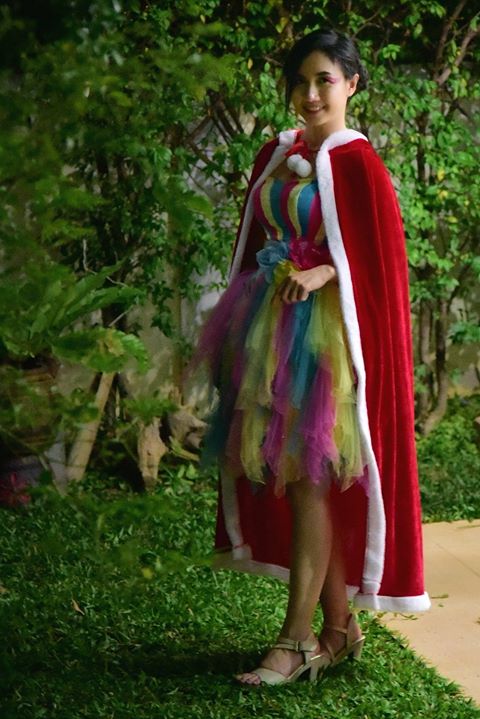 พร้อมเช่า ชุดแฟนซี เกาะอก ชุดราตรีสั้น สายรุ้ง Rainbow น่ารักมากมาย กระโปรงสีสวย